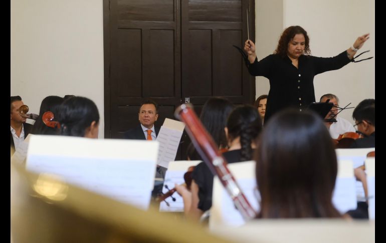 La primera Orquesta Sinfónica ECOS Jalisco (OSEJ) debutará el próximo 18 de octubre en el Foro de Arte y Cultura, un ensamble integrado por 64 niñas, niños y adolescentes de entre nueve y 19 años provenientes de diez municipios del estado. CORTESÍA