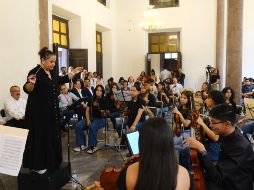 La primera Orquesta Sinfónica ECOS Jalisco (OSEJ) debutará el próximo 18 de octubre en el Foro de Arte y Cultura, un ensamble integrado por 64 niñas, niños y adolescentes de entre nueve y 19 años provenientes de diez municipios del estado. CORTESÍA