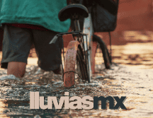 Las lluvias puntuales fuertes a intensas podrían reducir la visibilidad, incrementar los niveles de ríos y arroyos, y generar encharcamientos, deslaves e inundaciones. ESPECIAL / CANVA