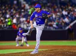 Gerardo Reyes estuvo descontrolado en la octava entrada y los Águilas aprovecharon para anotar tres carreras. CORTESÍA/Charros de Jalisco