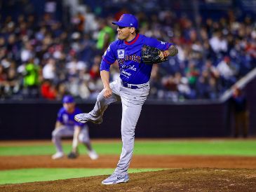 Gerardo Reyes estuvo descontrolado en la octava entrada y los Águilas aprovecharon para anotar tres carreras. CORTESÍA/Charros de Jalisco