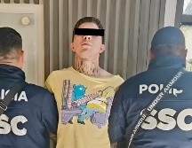 Durante su detención, Donovan “N”, de 20 años, fue encontrado en posesión de un arma de fuego y dosis de drogas. ESPECIAL