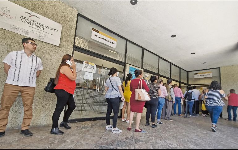 Con esta ley se incrementará el precio de algunos trámites en las recaudadoras. EL INFORMADOR