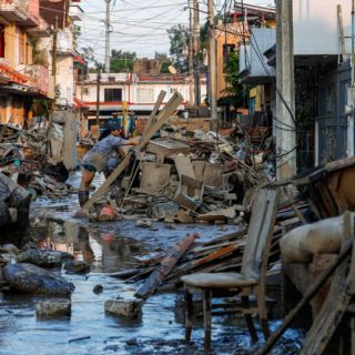 Aumenta a 72 la cifra de muertos por fuertes lluvias en México