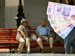 El 3 de noviembre se realizará el depósito del aguinaldo anual para algunos pensionados del IMSS. EL INFORMADOR / ARCHIVO