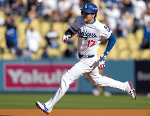 Shohei Ohtani, de los Dodgers, en el tercer juego de la Serie de Campeonato de la Liga Nacional en contra de Milwaukee. AP / A. Landis
