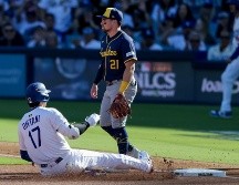 Ahora, en el cuarto enfrentamiento, los Dodgers buscarán cerrar la serie lo antes posible, sin darle margen de reacción a unos Brewers que llegan obligados a ganar para mantenerse con vida. EFE / A. Dinner