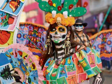 El desfile congrega a más de 15 mil personas en el Centro Histórico de Guadalajara. CORTESÍA