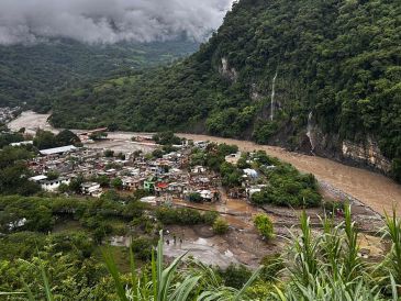 Fotografía que muestra zonas afectadas por las fuertes lluvias en Huehuetla (México). EFE/D. Martínez Pelcastre