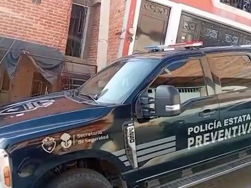 Un agente del Ministerio Público de la Fiscalía del Estado solicitó el acordonamiento del presunto narcolaboratorio en espera de la solicitud y ejecución de una orden de cateo. ESPECIAL