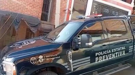 Un agente del Ministerio Público de la Fiscalía del Estado solicitó el acordonamiento del presunto narcolaboratorio en espera de la solicitud y ejecución de una orden de cateo. ESPECIAL