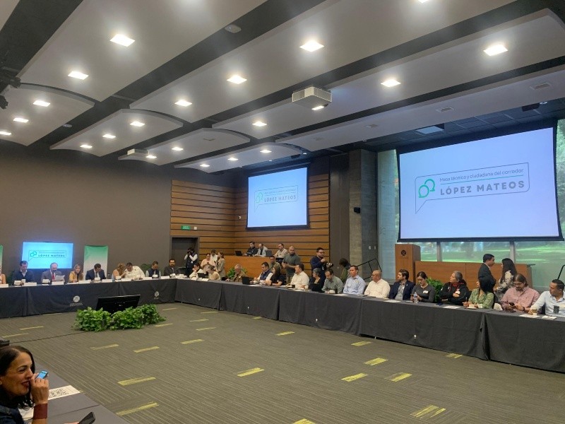 Las mesas de diálogo para conformar una solución vial al corredor López Mateos continuaron esta mañana. EL INFORMADOR / O. González