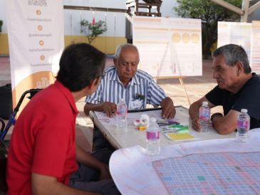 Los foros constan de mesas de trabajo donde las y los vecinos conocieron e identificaron los tipos de calles que hay en la Ciudad y en su colonia. CORTESÍA/ Ayuntamiento de Guadalajara