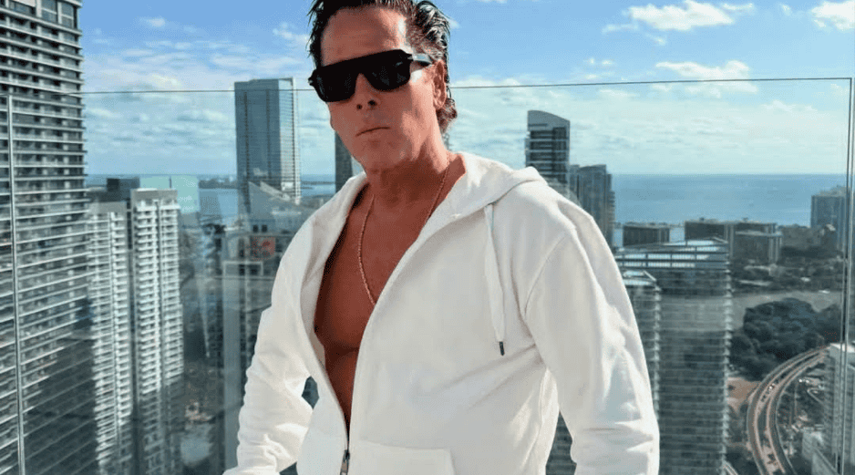 En 2023 condujo Hotel VIP para TelevisaUnivision y antes protagonizó su propio programa, Palazuelos Mi Rey, en MTV. FACEBOOK / @rpalazuelosb