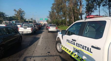 Esta es la causa del tráfico en Periférico cerca de Valdepeñas. ESPECIAL / FACEBOOK Policía Vial Jalisco