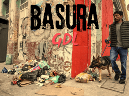 El Ayuntamiento también promueve que los vecinos mantengan limpias sus banquetas y no saquen la basura antes del horario del camión recolector.