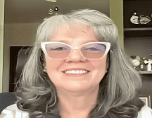 Elena Ospina se convertirá en la tercera mujer en recibir este galardón en la Feria Internacional del Libro (FIL). ESPECIAL/ F. VELÁZQUEZ