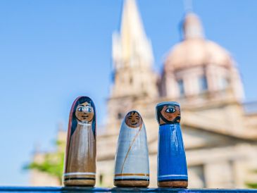 Este año serán 12 los artesanos y artesanas, originarios de municipios como Tonalá, San Pedro Tlaquepaque y Guadalajara, los que participarán elaborando las piezas que formarán parte de "Rosca y Tradición". CORTESÍA