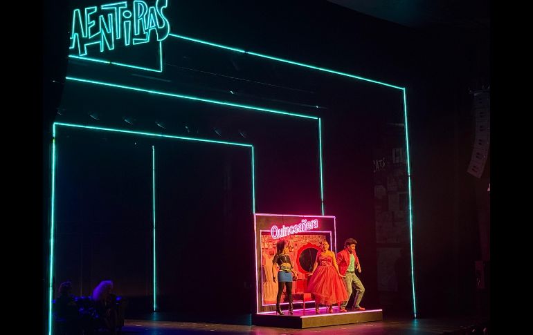 A 16 años de su estreno, Mentiras mantiene intacto su encanto: un homenaje musical a los ochenta que combina humor, ironía y emoción. EL INFORMADOR/ H. Navarro