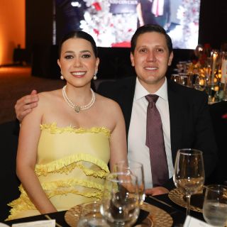 Gran Baile de las Rosas: Cena, música y show por una noble causa