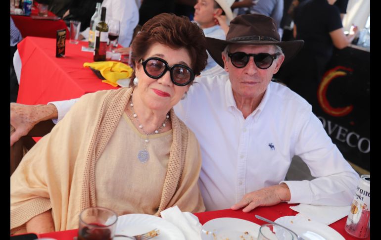 Lolita Jiménez y Trino Lozano. GENTE BIEN JALISCO / C. Jimeno