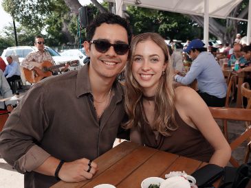 Sebastián Espejo y Jule Faller. GENTE BIEN JALISCO / Revista del 24 octubre 2025