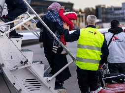 Aunque la OMS ha apoyado la evacuación de 7 mil 782 pacientes a más de 20 países, todavía quedan 15 mil personas dentro de Gaza que necesitan evacuación médica, de las que 4 mil son niños. EFE / EPA / M. Bulholzer