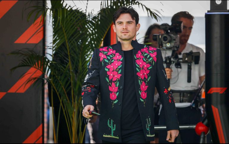 O’Ward fue la sensación entre los asistentes al evento, quienes no dudaron en expresar su emoción por verlo a bordo de un auto de Fórmula 1, portando indumentaria de McLaren, banderas de México e imágenes alusivas al piloto subcampeón de la IndyCar. SUN / D. Sánchez