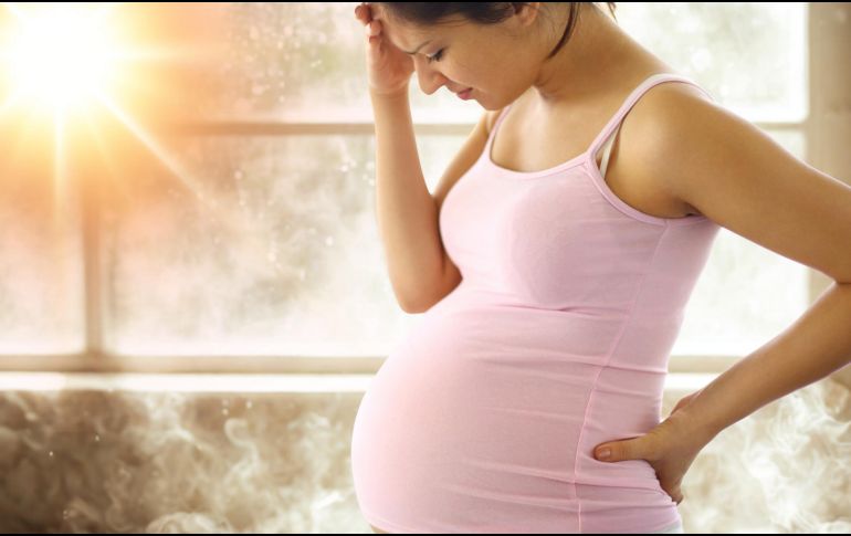 El calor se libera del cuerpo a través de la piel, por lo que, cuando el vientre aumenta de tamaño, el calor debe desplazarse más lejos para escapar. ESPECIAL / CANVA