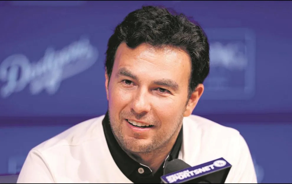 Los revendedores han confesado que ante la ausencia del piloto mexicano, las entradas no se han desplazado con facilidad y los pocos interesados las adquieren al precio real. AFP/ Archivo