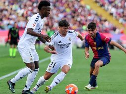 El Clásico español de este fin de semana promete intensidad, táctica y emoción, con el liderato de LaLiga en juego. AFP / ARCHIVO