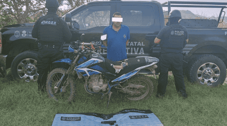 El sujeto, identificado como Abelardo “N”, de 40 años, fue detenido y puesto a disposición de un agente del Ministerio Público. ESPECIAL