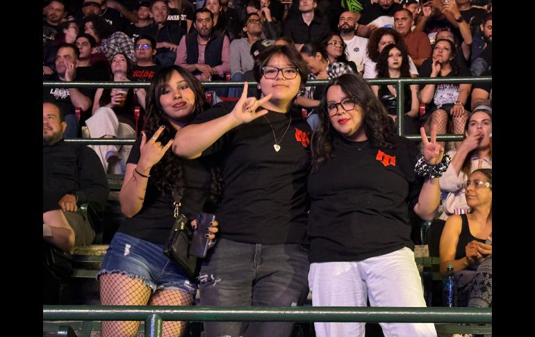 Micky Huidobro, Paco Ayala, Randy Ebright, Jay de la Cueva y Pato Machete subieron al escenario para desatar una descarga sonora que confirmó por qué Molotov sigue siendo una de las bandas más emblemáticas del rock latinoamericano. EL INFORMADOR/ H. Navarro