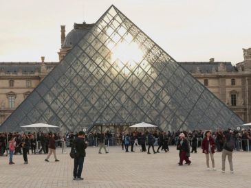 Las joyas robadas hace una semana, de las que no hay noticias, están valoradas económicamente en 88 millones de euros, aunque su valor patrimonial es incalculable. EFE/E. Sapiña Manchado