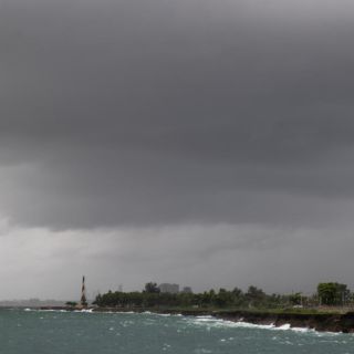 Por huracán "Melissa", SRE pide a connacionales en Jamaica mantenerse alerta