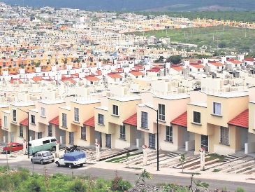 Propietarios deben reforzar seguridad legal y física de sus inmuebles ante el aumento de despojos, asegurando documentación, ocupación constante y pago puntual de impuestos y servicios básicos. EL UNIVERSAL