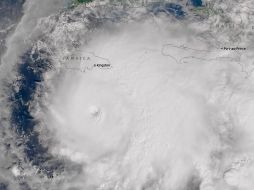 Desde el Centro Nacional de Huracanes se advierte a la población de Jamaica que no abandone su refugio seguro. EFE/ UNIÓN EUROPEA / SENTINEL-3 DE COPERNICUS