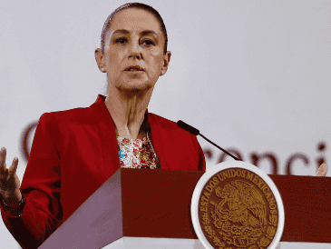 Claudia Sheinbaum, durante "La Mañanera del pueblo" de hoy lunes 27 de octubre, en Palacio Nacional. SUN / B. Fregoso