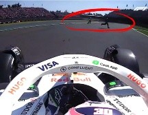 Las imágenes a bordo del monoplaza de Lawson mostraron al piloto reduciendo la velocidad mientras los dos comisarios cruzaban la pista frente a su auto. ESPECIAL