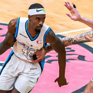 Astros logra una victoria crucial en la Final de Zona