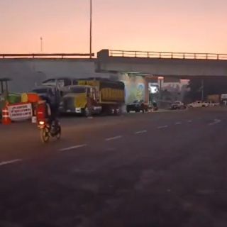 Se registra bloqueo en la vía Ocotlán - Poncitlán por manifestación de agricultores