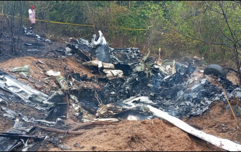 Tras el siniestro, las agencias gubernamentales kenianas acudieron al sitio para determinar su causa y repercusiones. EFE/EPA/Stringer
