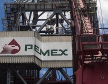 HR Ratings calcula para Pemex una producción promedio de crudo, incluyendo socios y condensados, de un millón 408 mil barriles diarios entre 2025 y 2027. AFP/Archivo