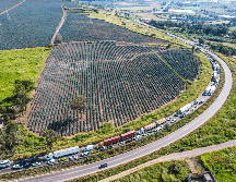 Los bloqueos en distintas carreteras y autopistas de Jalisco se prolongaron por más de 36 horas. EL INFORMADOR / A. Navarro