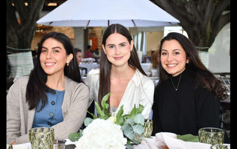 Laura Valente, Giselle Casillas y Daniela Delgadillo. GENTE BIEN JALISCO / Revista del 31 de octubre