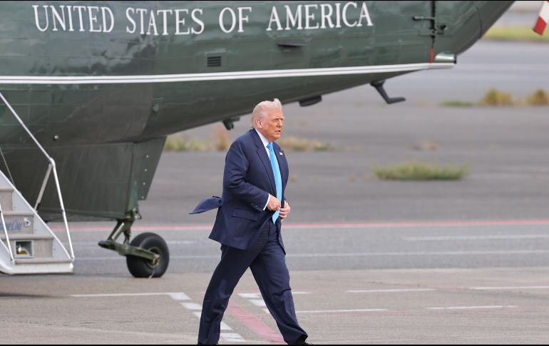 “Debido a los programas de pruebas de otros países, he dado instrucciones al Departamento de Guerra para que comience a probar nuestras armas nucleares en igualdad de condiciones. Ese proceso comenzará de inmediato”, afirmó Trump. EFE / K. Kyung