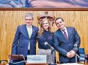 Karla Planter, Rectora General de la Universidad de Guadalajara; Héctor Raúl Solís Gadea, Vicerrector Ejecutivo (izq.) y César Barba Delgadillo, Secretario General. ESPECIAL