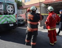 El elevador de carga de una finca en remodelación cayó por aparente exceso de carga, con un trabajador de 75 años de edad. ESPECIAL/ Bomberos de Zapopan