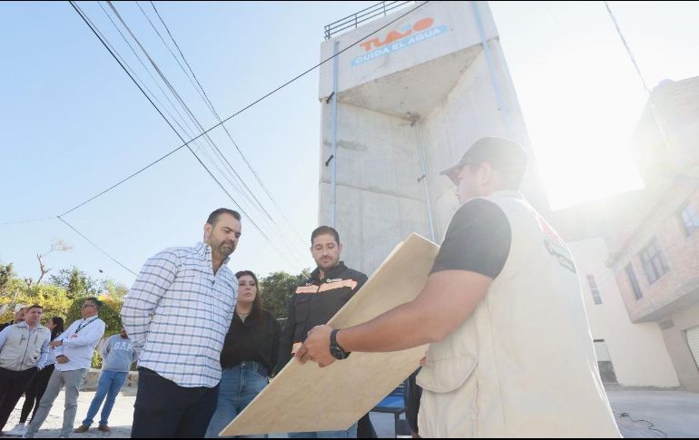 El tanque elevado, indicó la alcaldía, se suma a otras obras realizadas en Santa Cruz de la Loma. CORTESÍA/GOBIERNO DE TLAJOMULCO