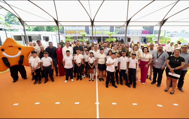 Pablo Lemus Navarro, Gobernador de Jalisco, afirmó que la renovación total de este plantel es muestra del interés que tiene el estado por posicionar a la educación, la infraestructura y la innovación educativa como pilares fundamentales para la formación de talentos. CORTESÍA